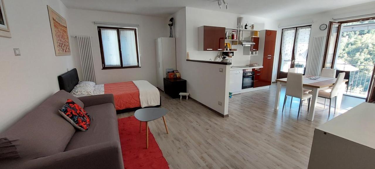 Camblione Iris Home מראה חיצוני תמונה