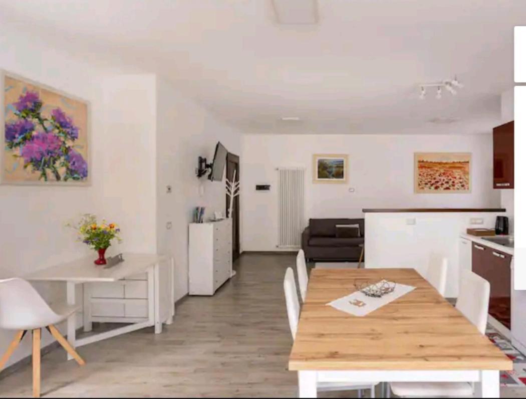 Camblione Iris Home מראה חיצוני תמונה