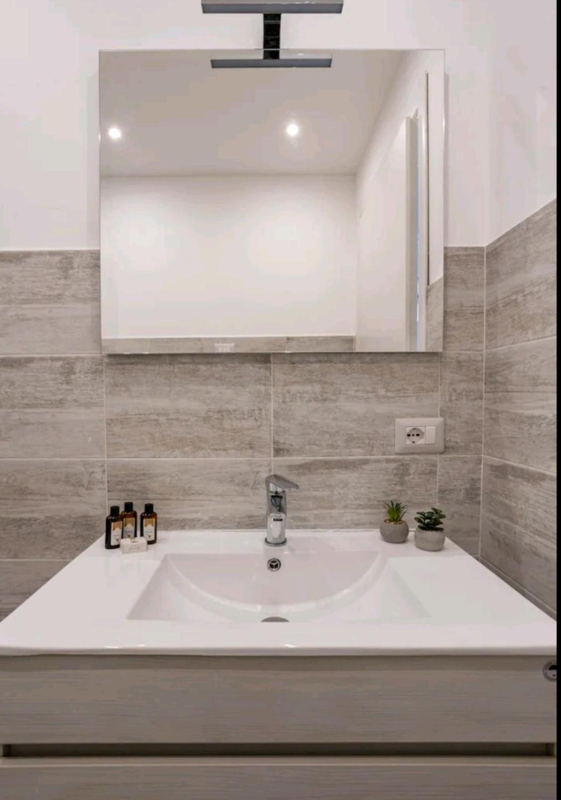 Camblione Iris Home מראה חיצוני תמונה